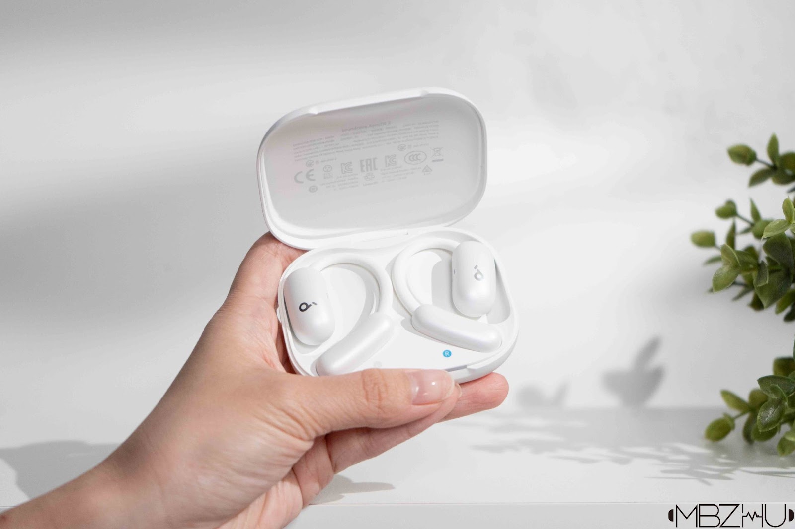 soundcore AeroFit2開箱評測:AI 翻譯、Hi-Res 音質與極致舒適,新世代開放式耳機首選! 5 soundcore AeroFit 2 大小