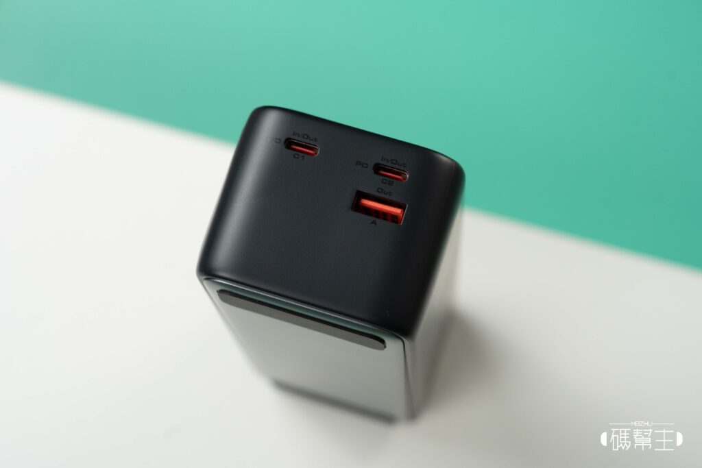 AUKEY Y63 充電插孔