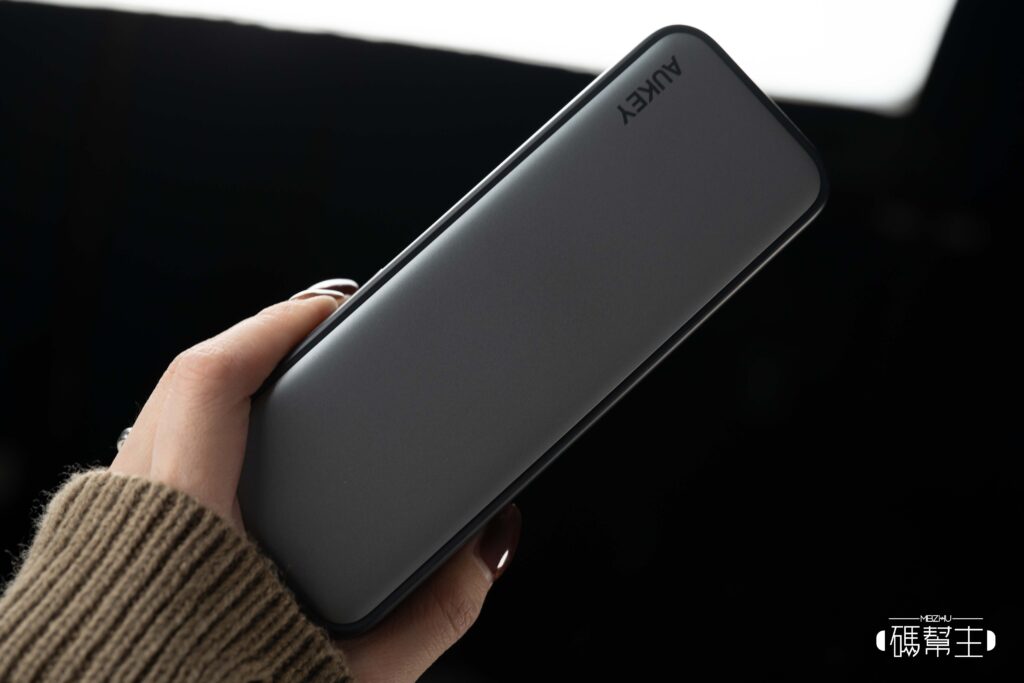 AUKEY Y63 外型設計－機身