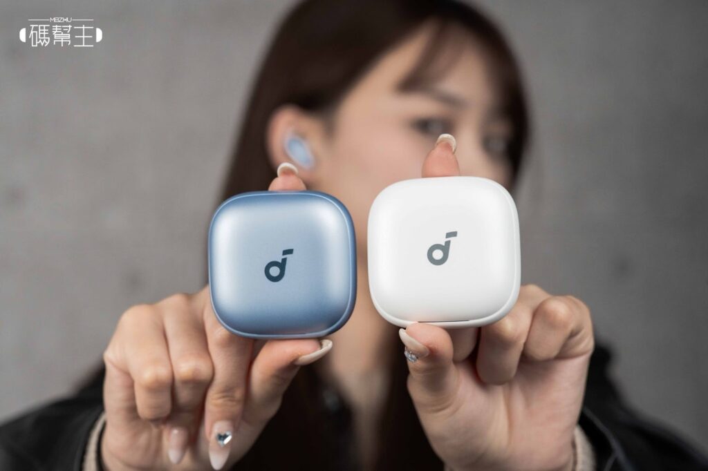 Liberty Buds 手拿照