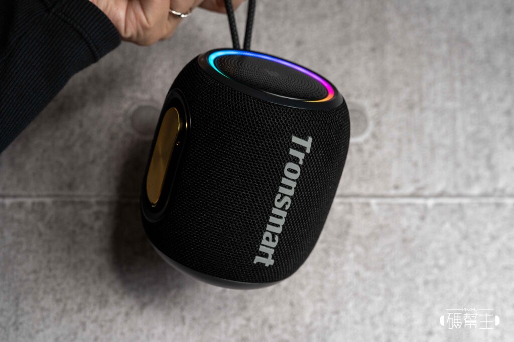 Tronsmart T8 Mini 掛繩孔